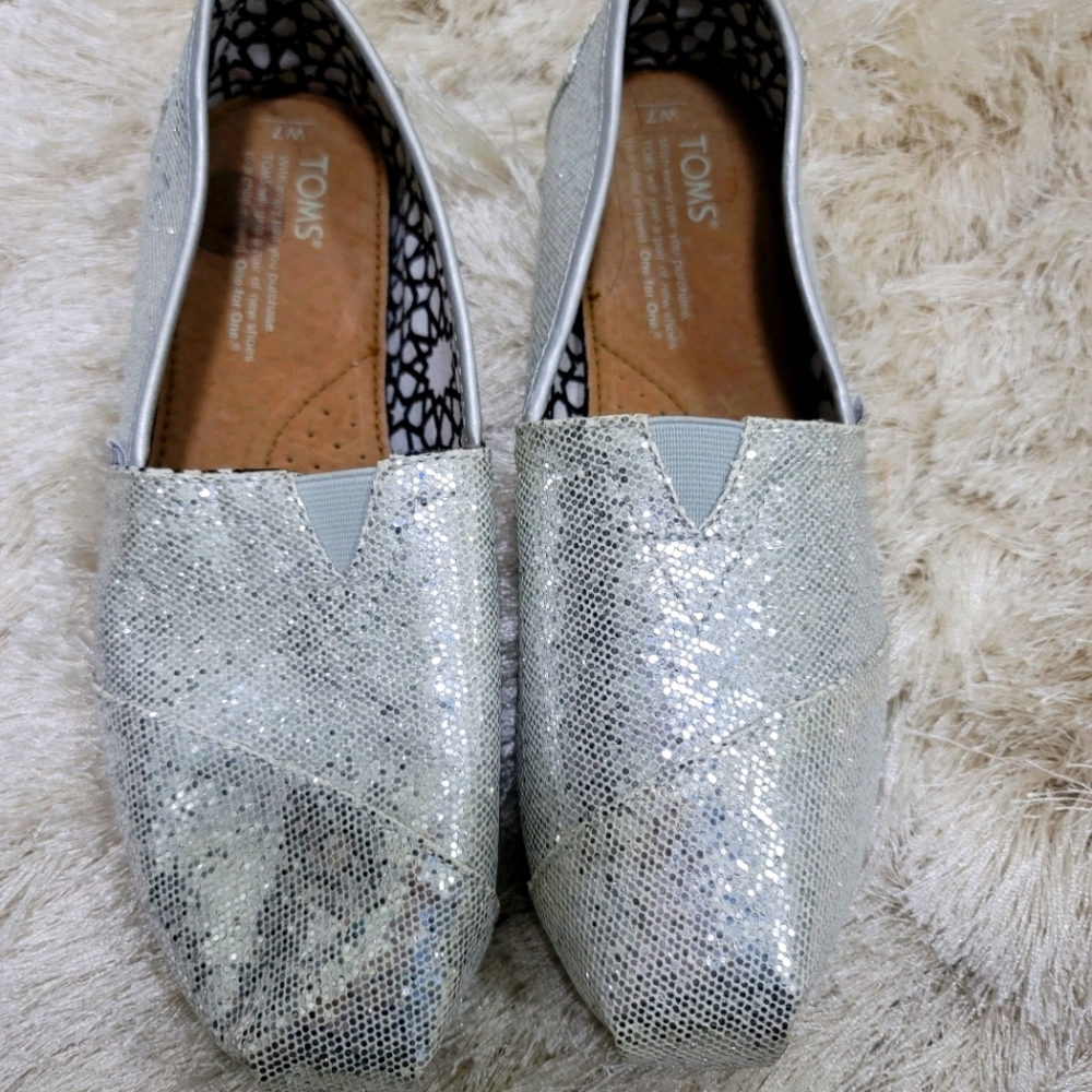 Woman shoes, Toms, flat sneakers